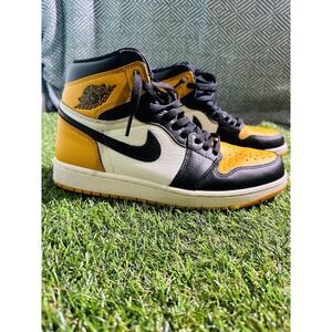 Air Jordan 1 Retro High OG Taxi  Size 9